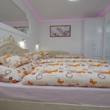Amalia Apartman Gyula Exterior photo