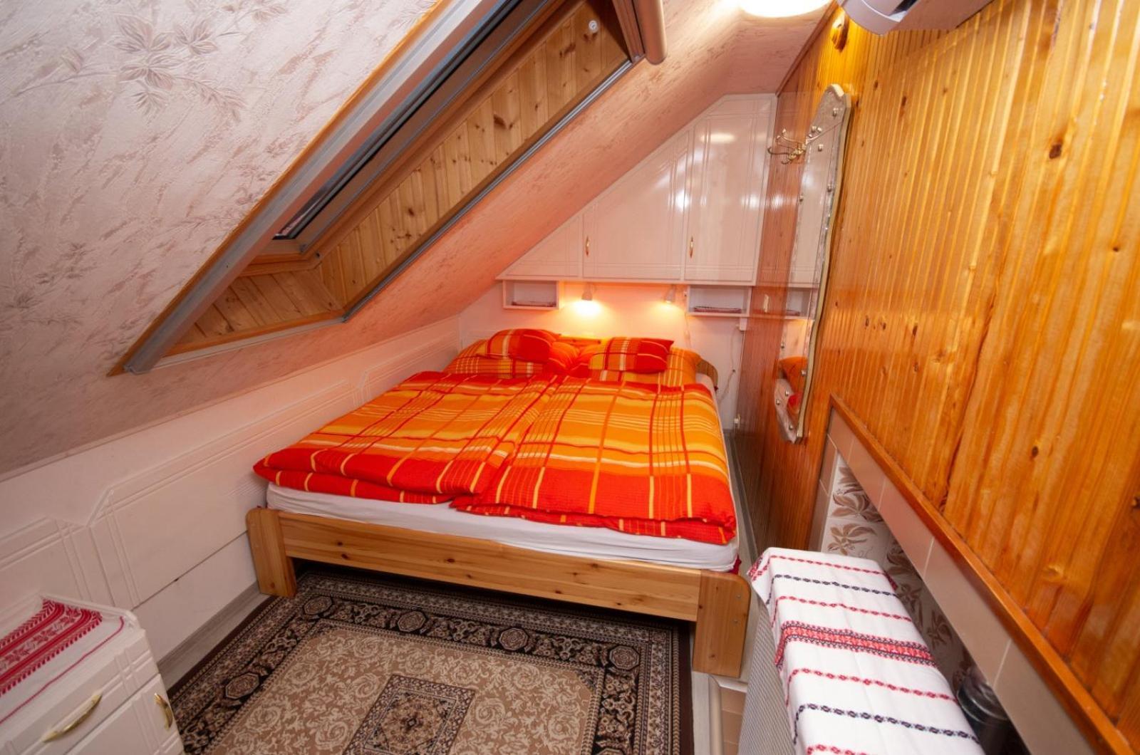 Apartment Amalia Gyula