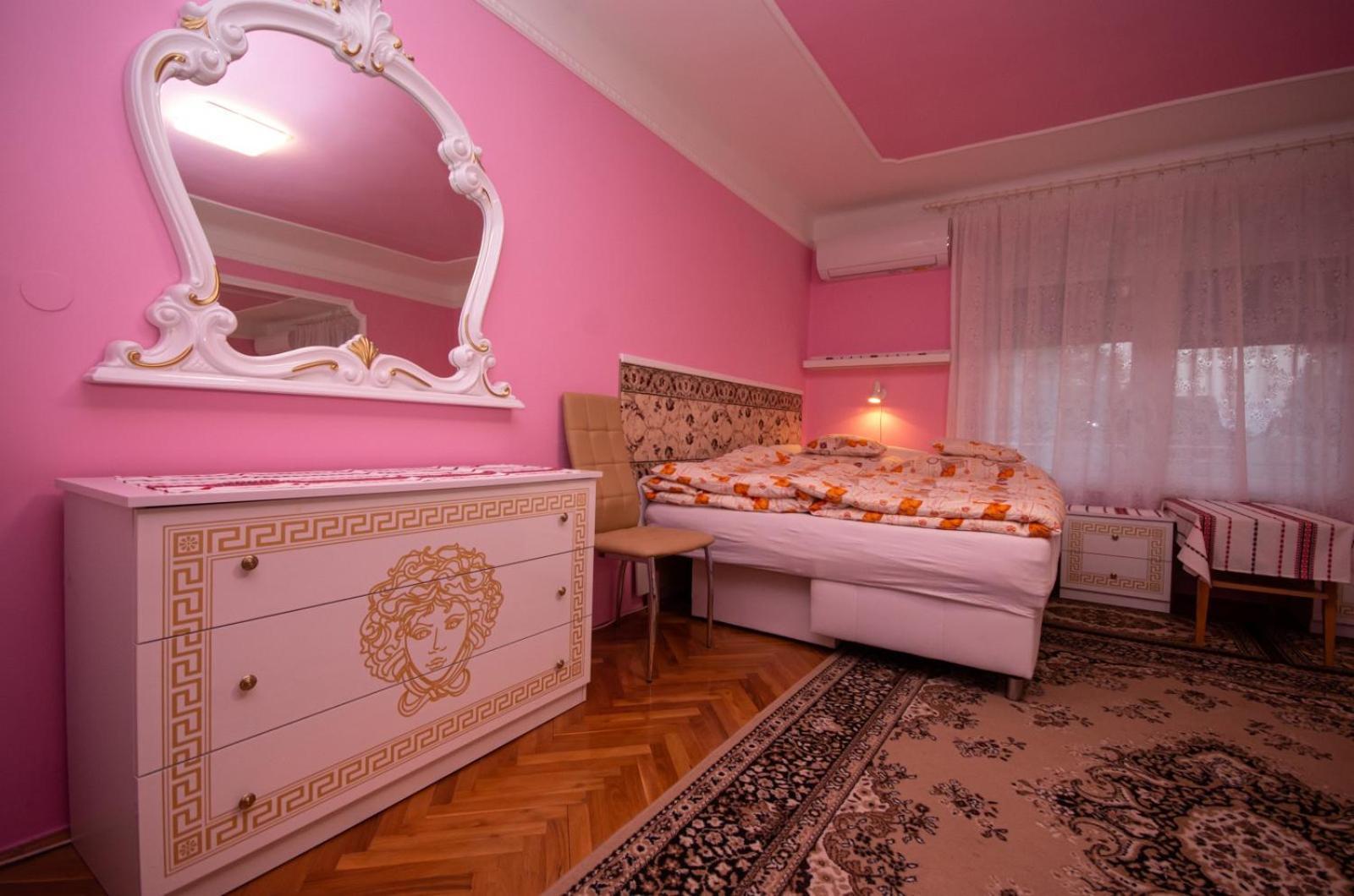 Apartment Amalia *